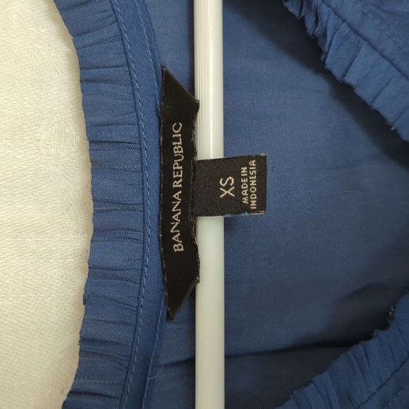 Banana Republic Navy Blue Chiffon Vneck Split Flutter Sleeve Size Extra Small - Picture 2 of 5